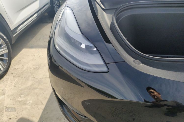 Tesla Model Y 2021 car image #8