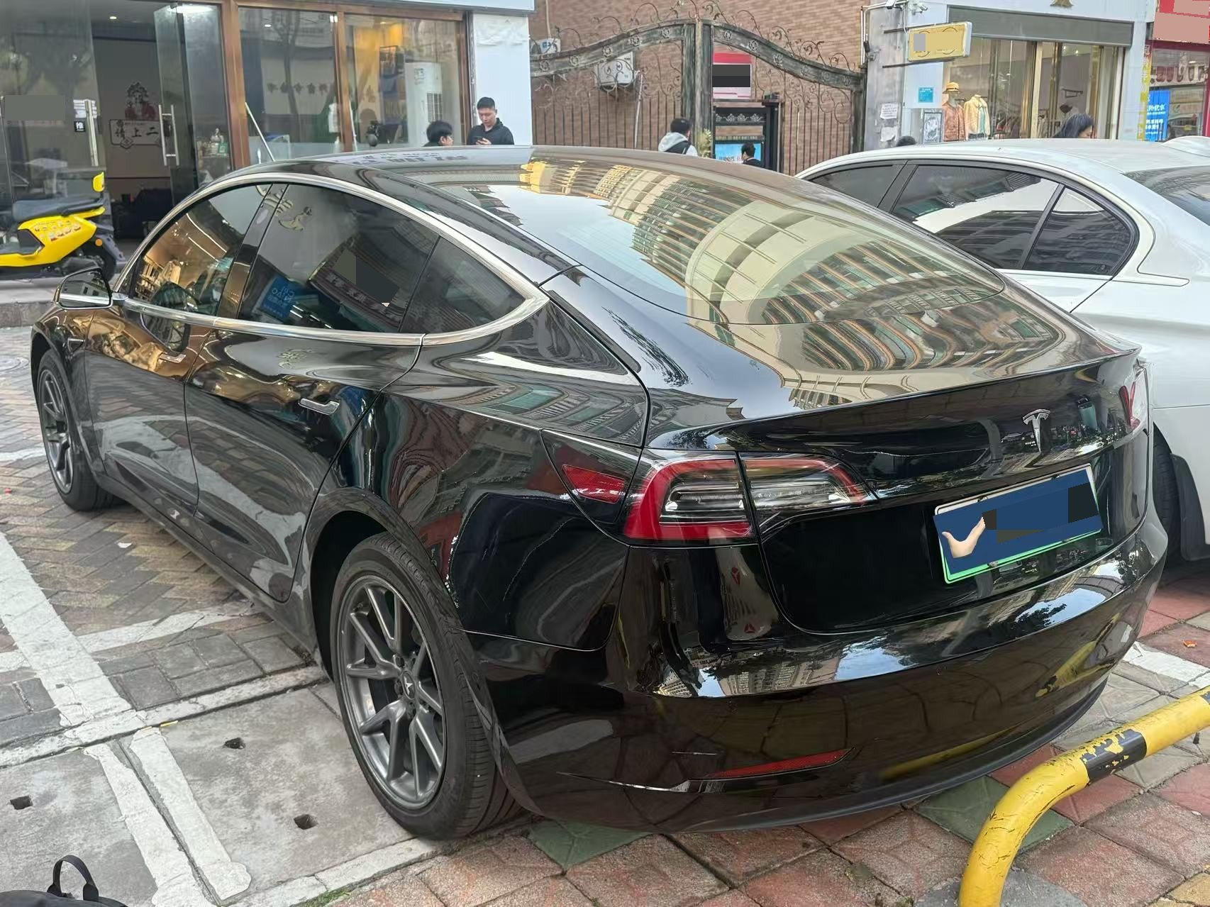Tesla Model 3 2022 car image #4