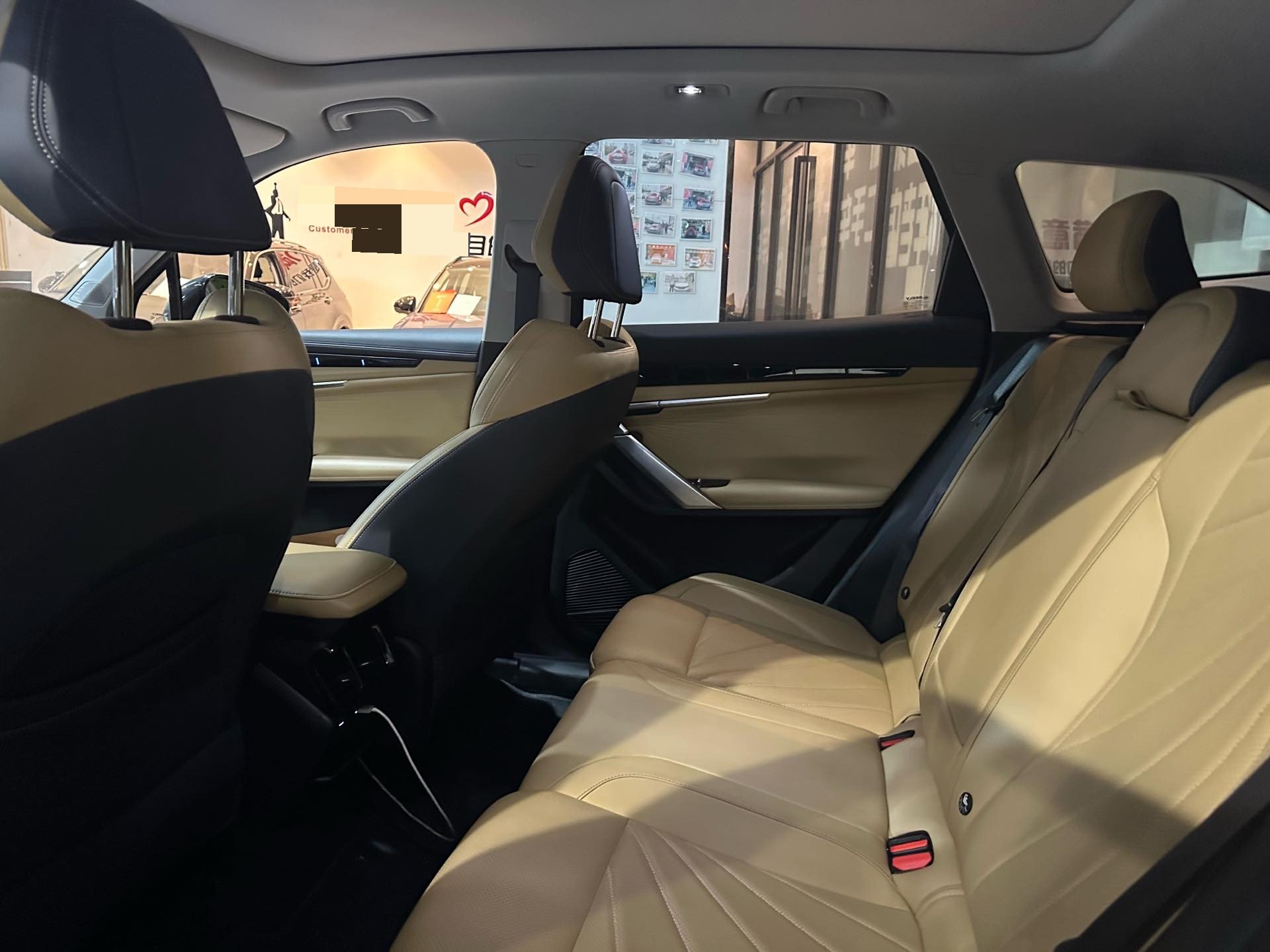 GEELY Boyue L 2024 car image #3