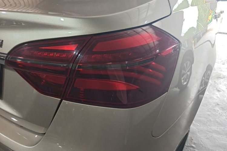 GEELY Emgrand 2019 car image #8