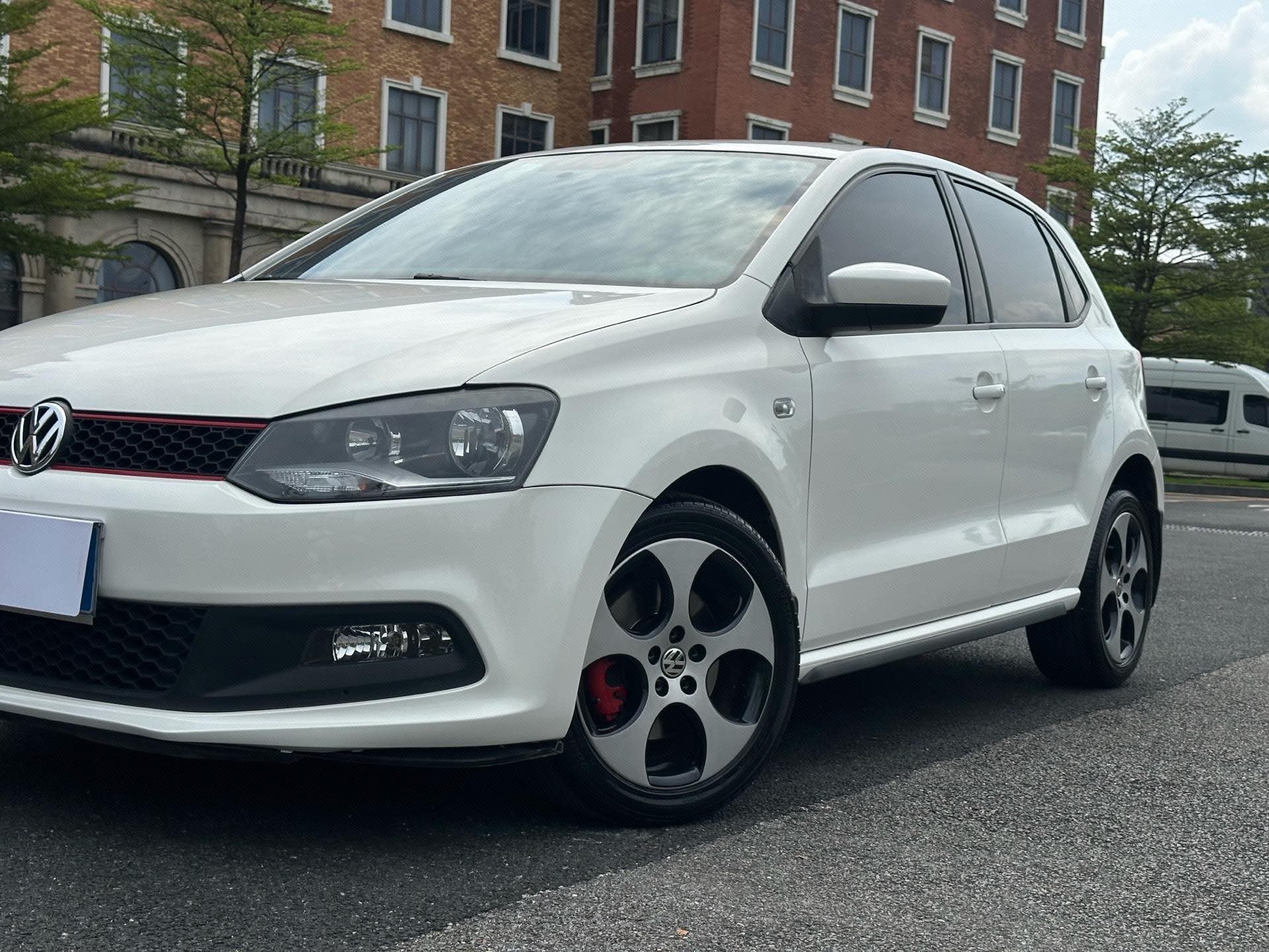 2014 2014 car image