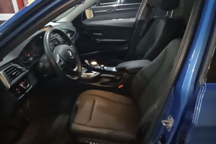 BMW 3 Series 2017 #15 BMW 3 Series 2017 car image #15