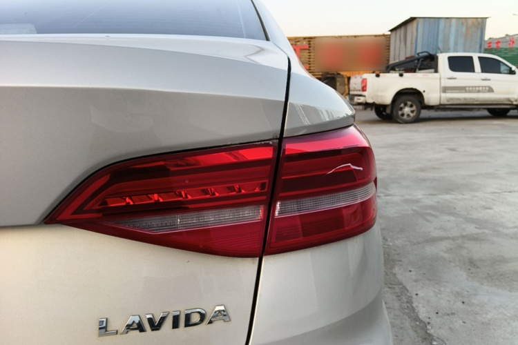 Volkswagen Lavida 2019 car image #8