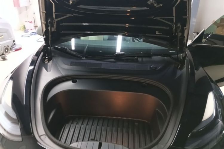 Tesla Model 3 2022 car image #20