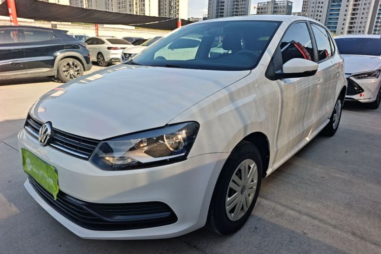 Volkswagen Polo 2017 car image #2