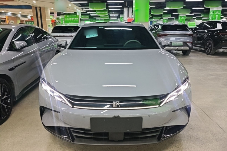 BYD Han 2025 car image #3