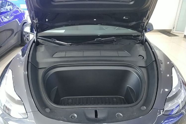Tesla Model Y 2024 #22 Tesla Model Y 2024 immagine di auto #22