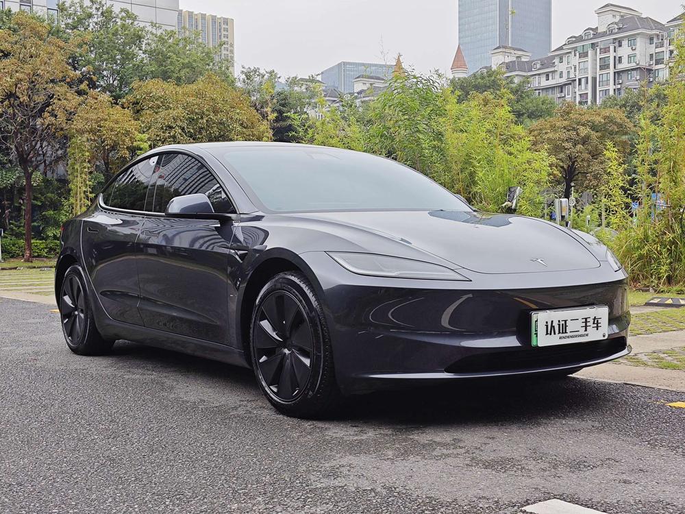 Tesla Model 3 2024 car image #3