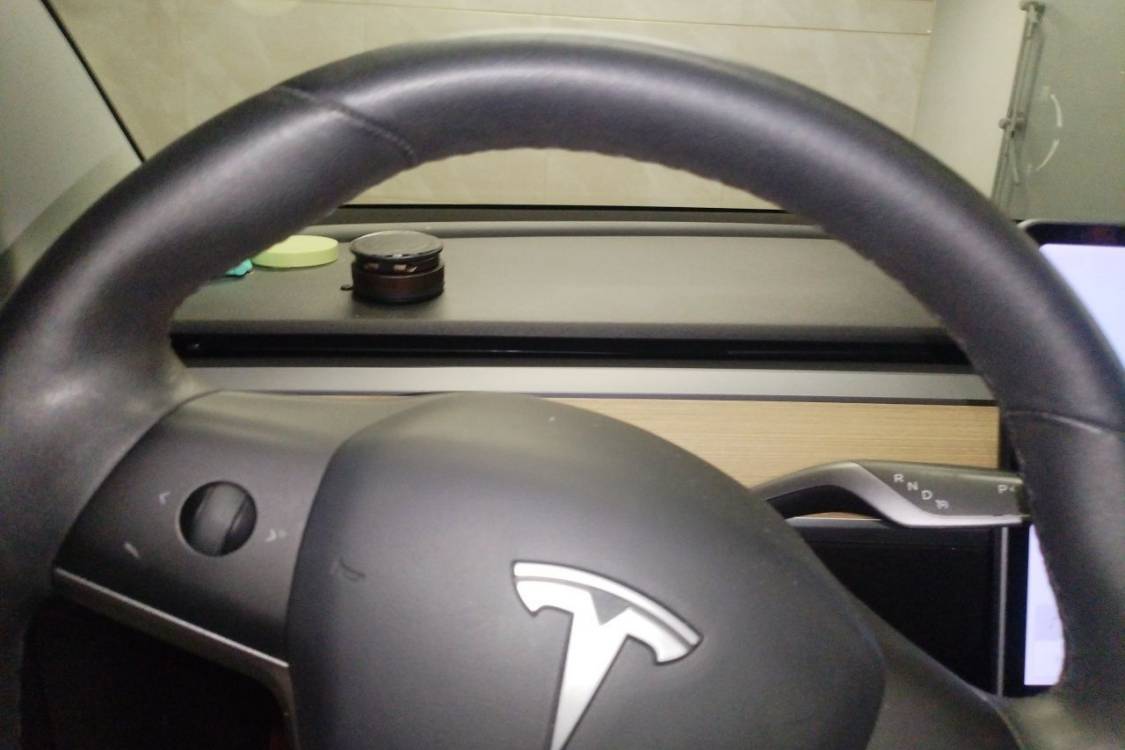 Tesla Model 3 2020 car image #24