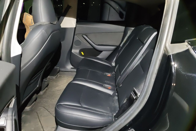 Tesla Model Y 2023 #19 Tesla Model Y 2023 car image #19