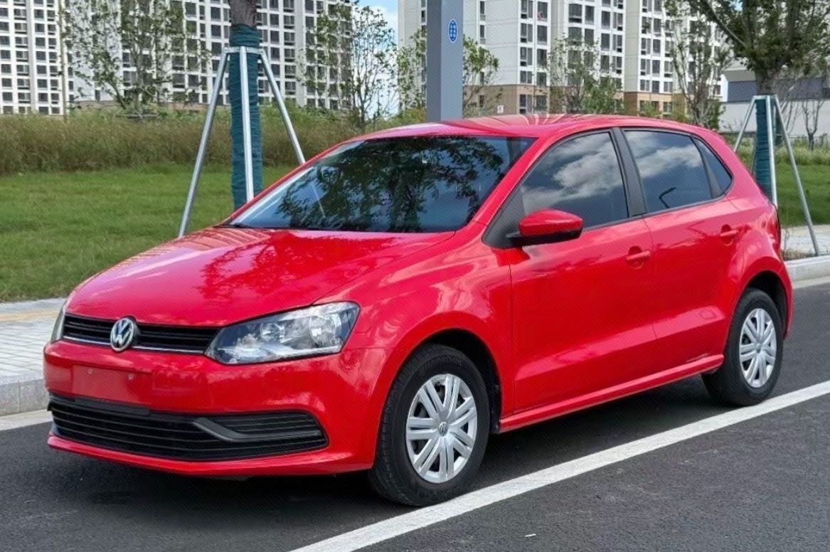 Volkswagen Polo 2013 Volkswagen Polo 2013 car image