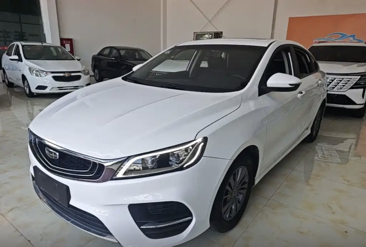 2020 immagine di auto 