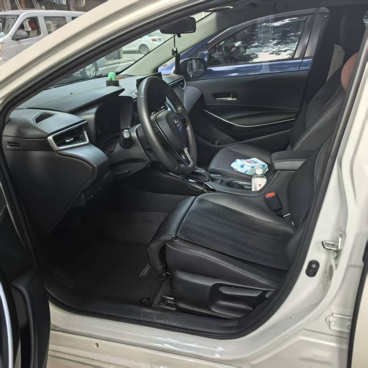 2025 car image #4