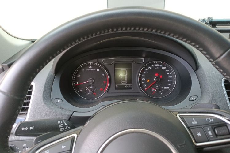 Audi Q3 2018 #13 Audi Q3 2018 car image #13