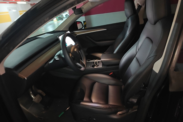Tesla Model Y 2022 #15 Tesla Model Y 2022 car image #15