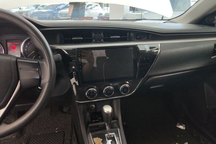 Toyota Corolla 2015 #13 Toyota Corolla 2015 car image #13