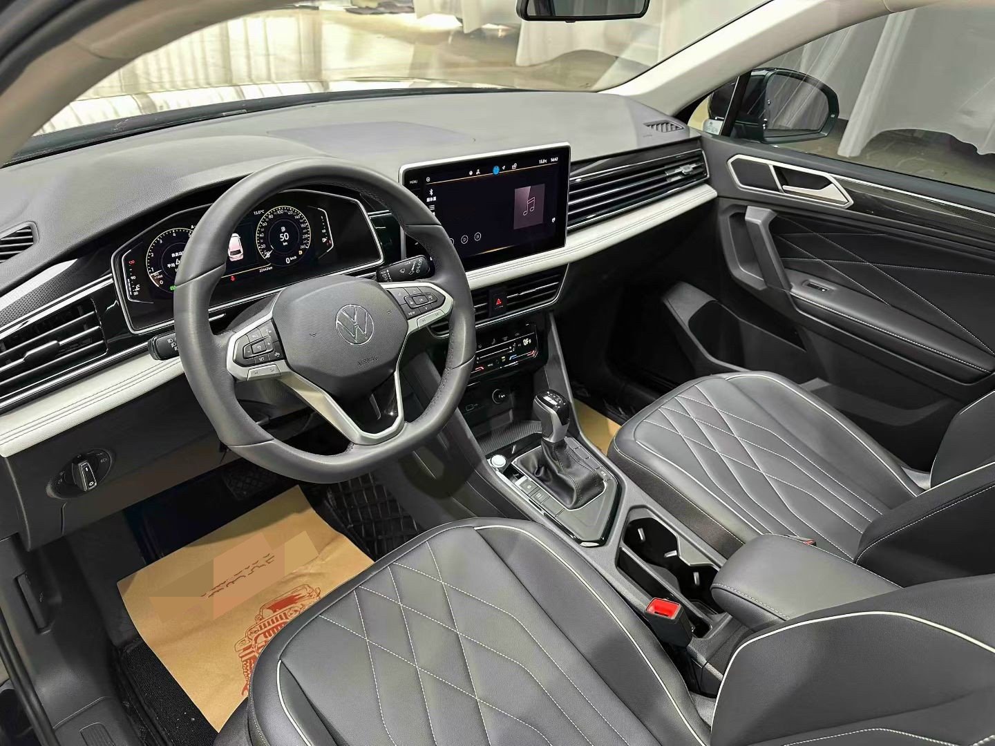 Volkswagen Tiguan L 2025 #5 Volkswagen Tiguan L 2025 изображение автомобиля #5