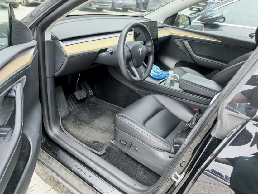 Tesla Model Y 2022 #3 Tesla Model Y 2022 car image #3