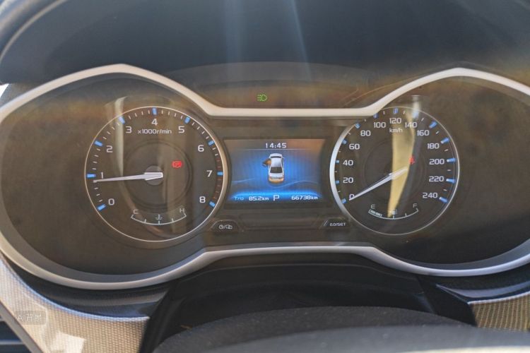 GEELY Emgrand 2017 car image #13