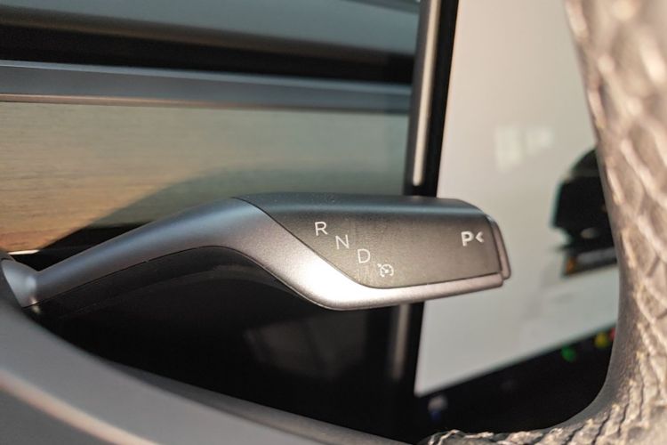 Tesla Model Y 2023 #18 Tesla Model Y 2023 car image #18
