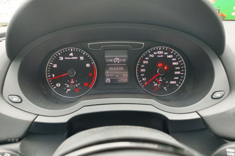 Audi Q3 2018 car image #14