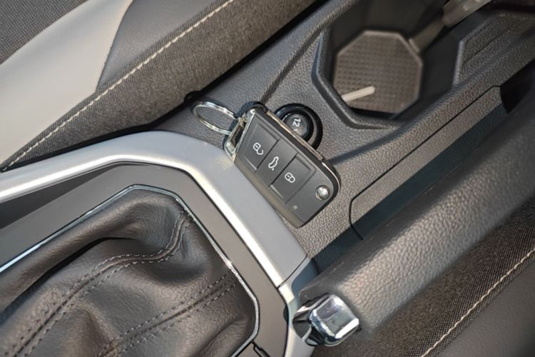 Volkswagen Polo 2023 car image #9