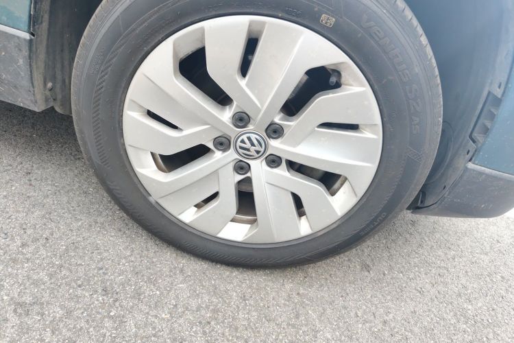 Volkswagen Tharu 2019 car image #9