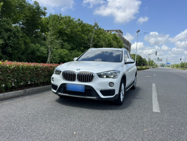 BMW X1 2018 BMW X1 2018 car image