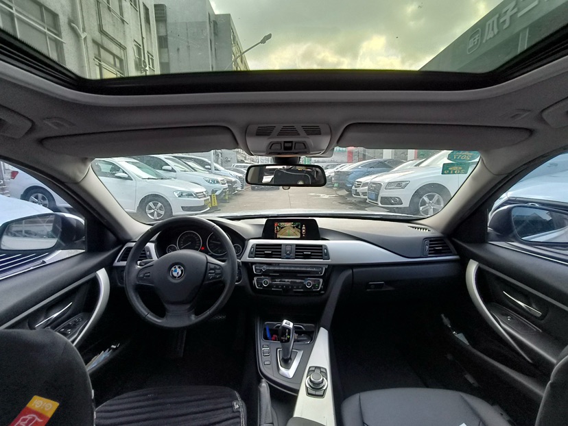 BMW 3 Series 2015 car image #2