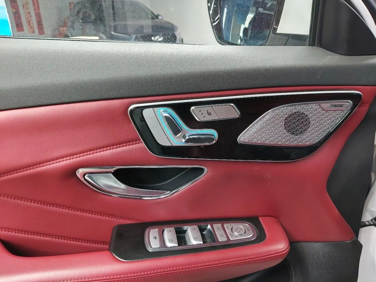 Jetour X70 PLUS 2024 immagine di auto #10