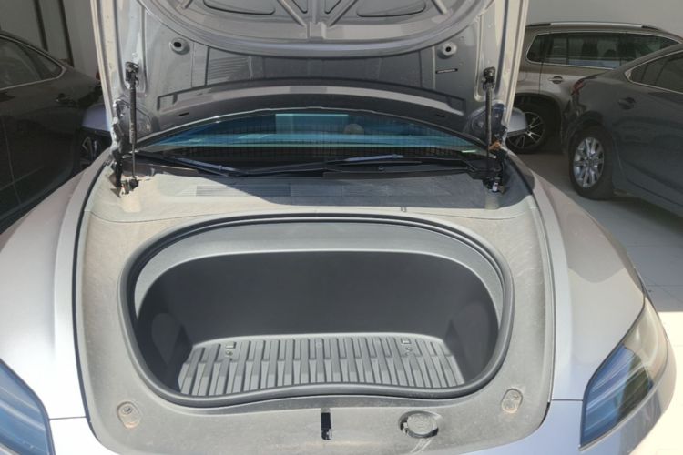 Tesla Model 3 2025 car image #22
