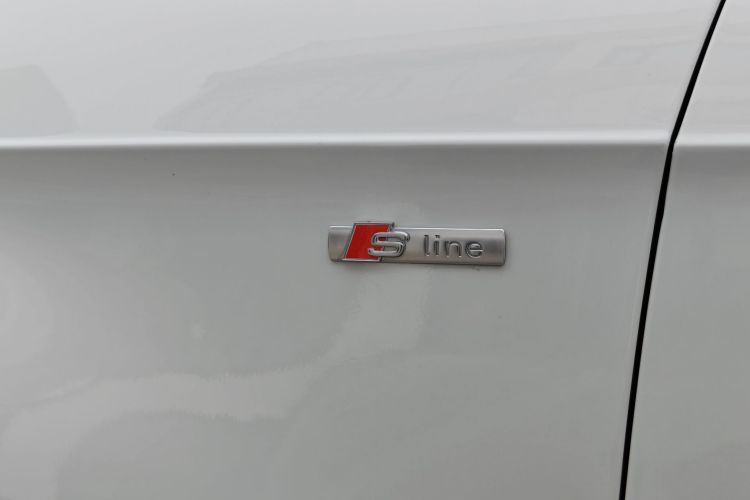 Audi A3 2017 car image #28