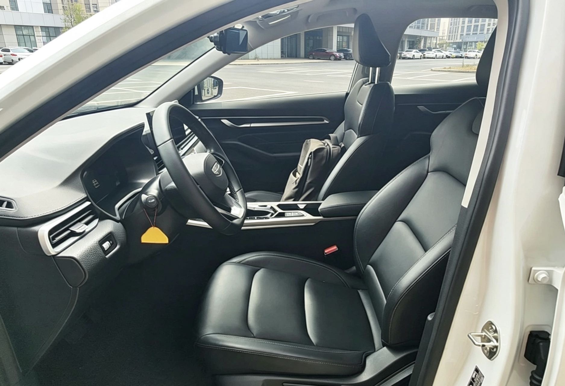GEELY Emgrand 2025 immagine di auto #5