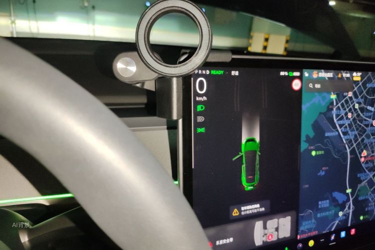 Tesla Model Y 2024 car image #13