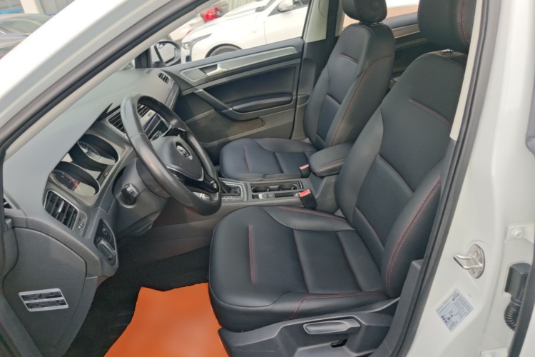 Volkswagen Golf 2015 car image #15