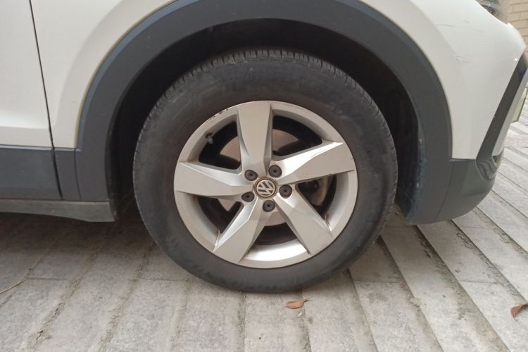 Volkswagen T-Cross 2020 car image #9