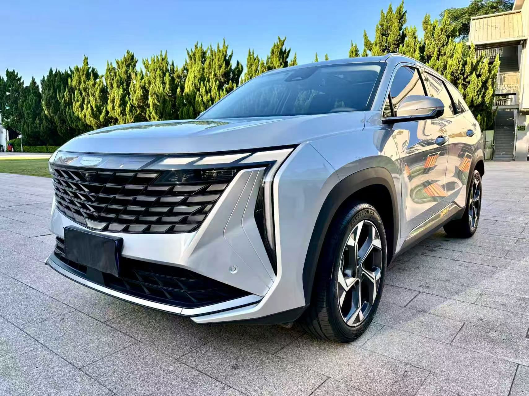 GEELY Boyue L 2025 car image 
