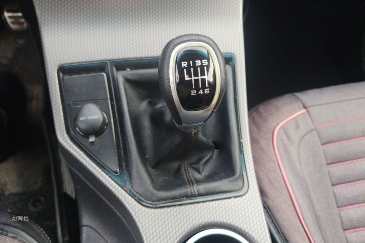 GEELY Emgrand GS 2017 car image #16