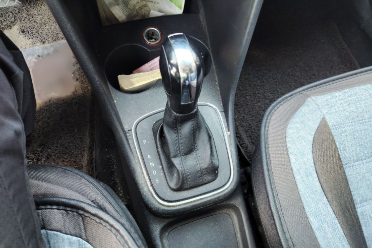 Volkswagen Polo 2014 car image #18