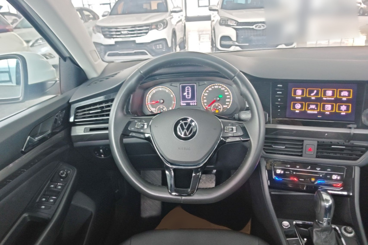 Volkswagen Bora 2021 car image #11