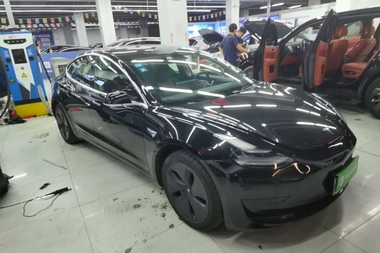 Tesla Model 3 2020 car image #4