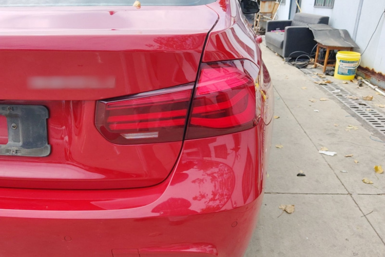 BMW 3 Series 2018 #8 BMW 3 Series 2018 car image #8