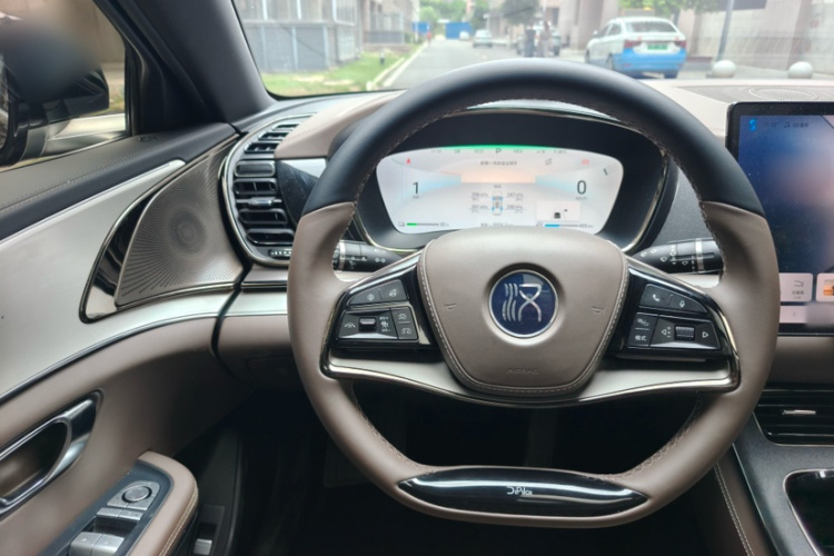 2024 car image #16