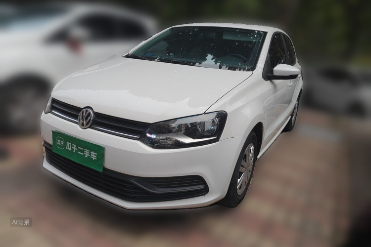 Volkswagen Polo 2015 car image #2