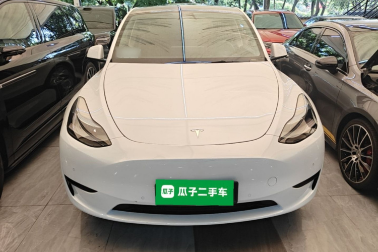 Tesla Model Y 2022 #3 Tesla Model Y 2022 car image #3
