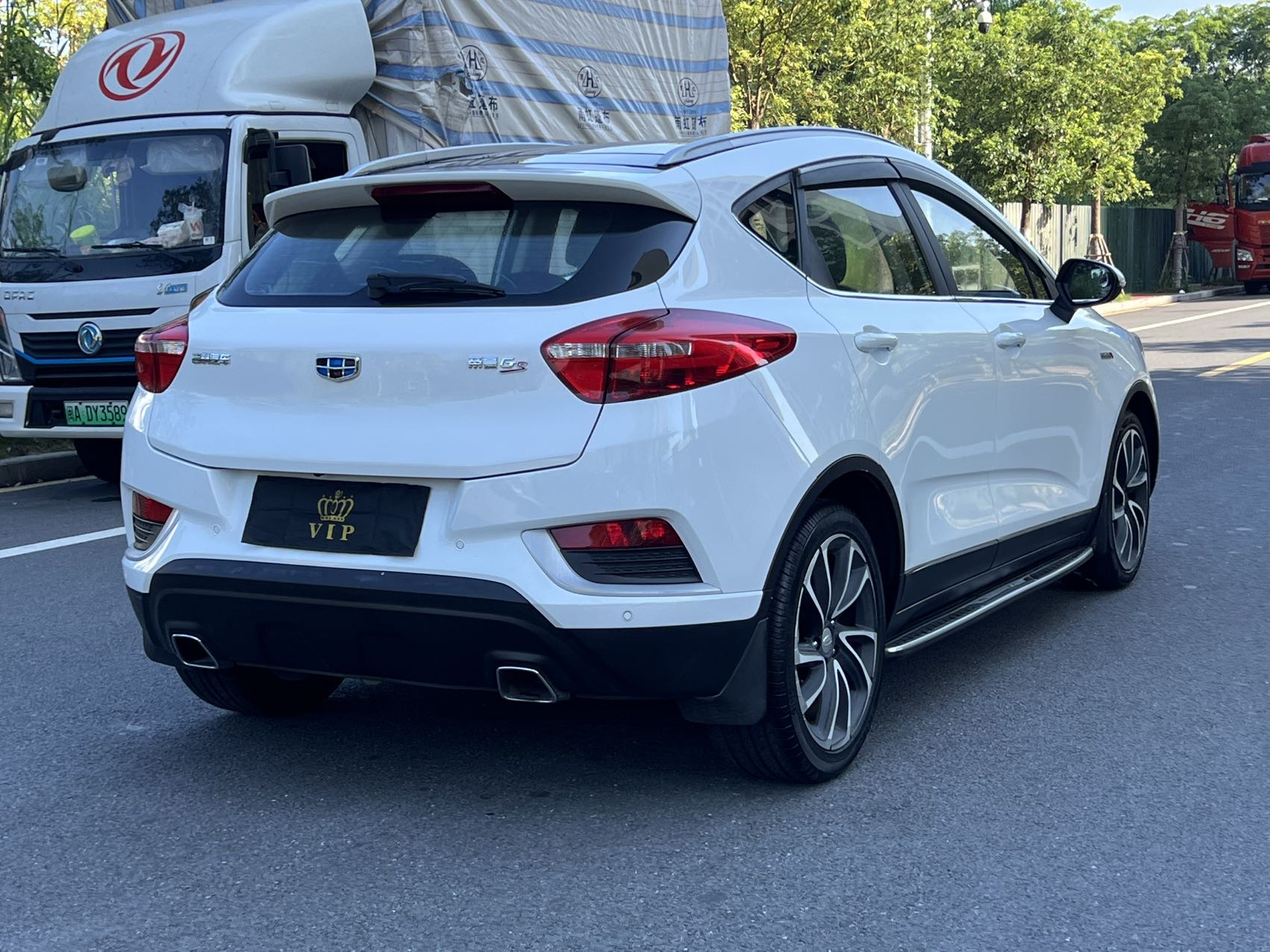 GEELY Emgrand GS 2016 car image #7