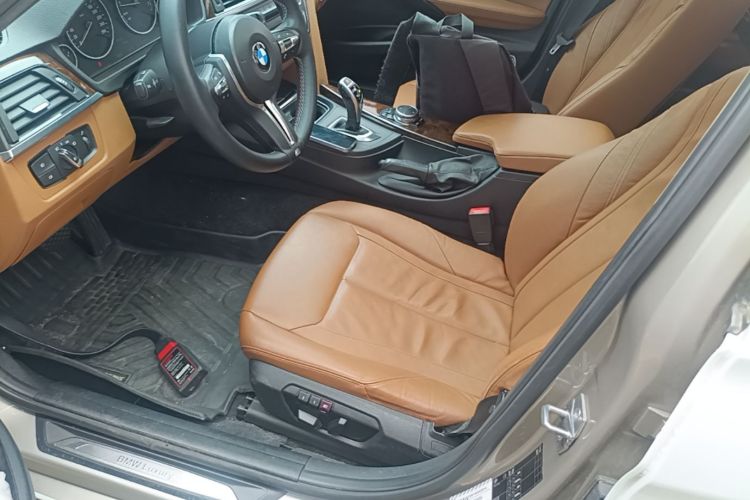 BMW 3 Series 2015 car image #28