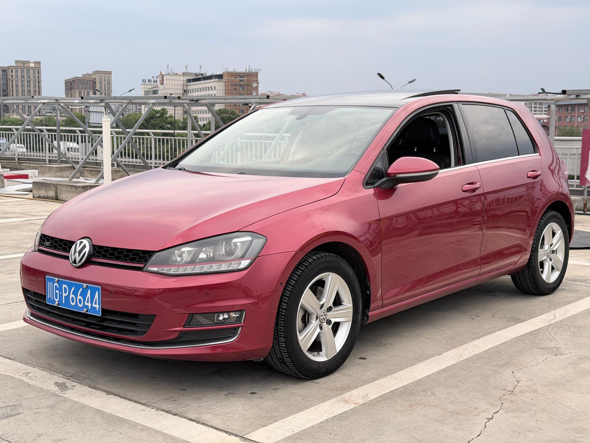 Volkswagen Golf 2015 car image 