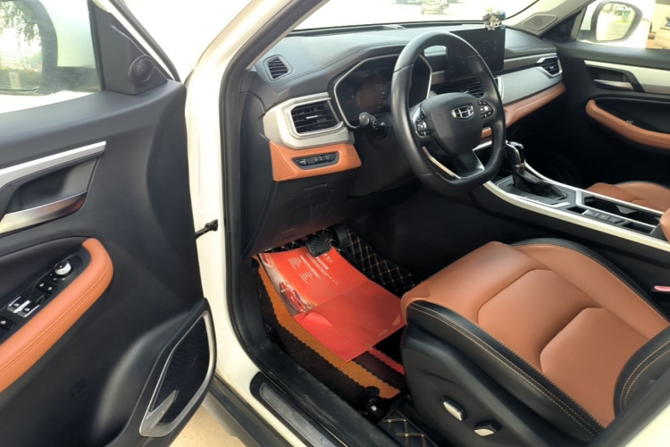 GEELY Vision X6 2021 immagine di auto #16