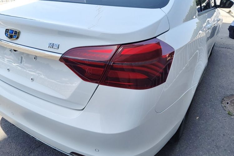 GEELY Emgrand 2019 #8 GEELY Emgrand 2019 car image #8